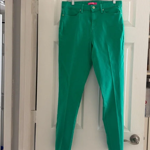 Lilly Pulitzer High Rise Super Skinny Jeans in the color Botanical Green. - Picture 4 of 6